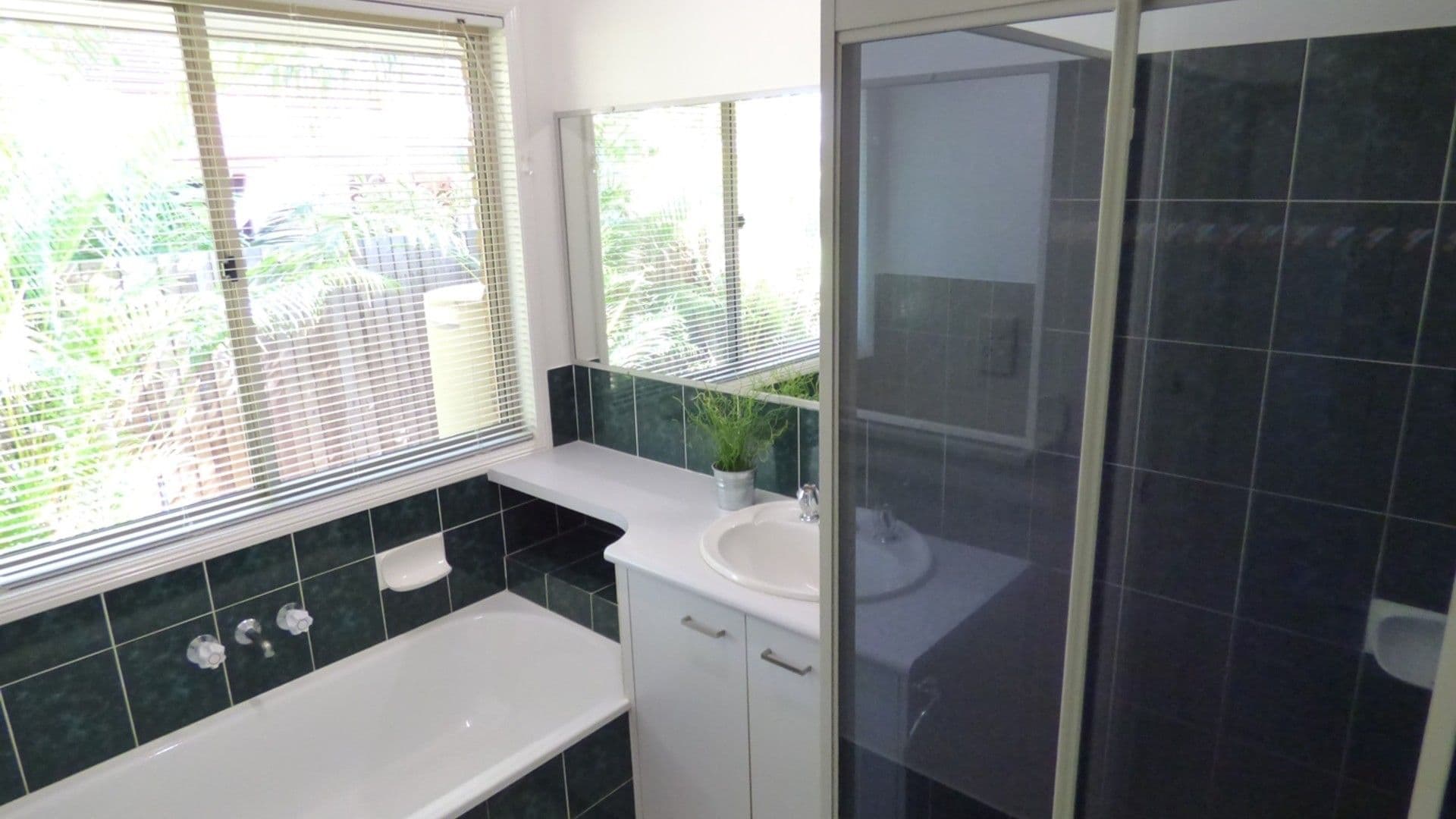 7 Dayspring Street, Sunrise Beach QLD 4567, Sunrise Beach - Thumbnail 5