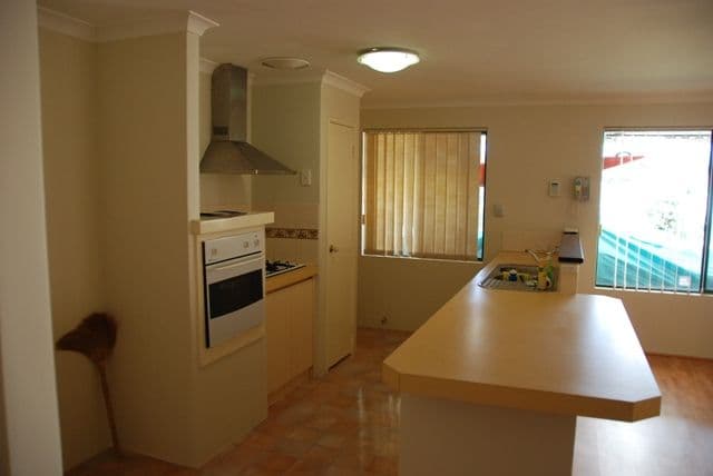 13 Dollarbird Road, SOUTHERN RIVER WA 6110, Southern River - Thumbnail 2