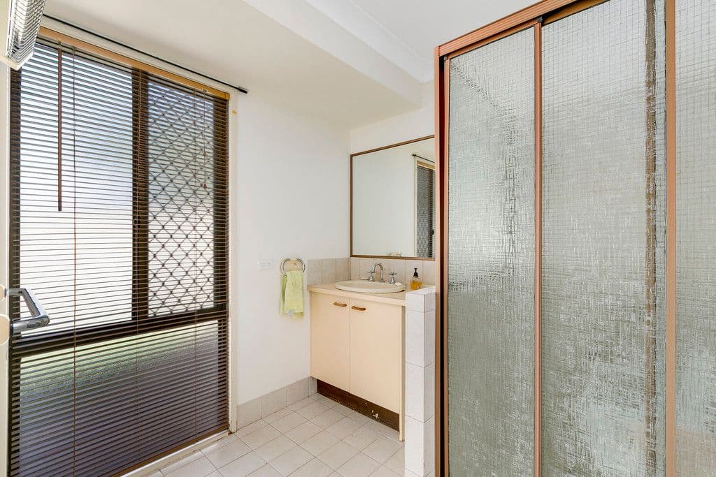37 St Kevins Avenue, Benowa QLD 4217, Benowa - Thumbnail 8