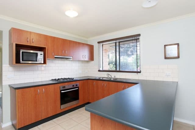9 Crown Court, TARNEIT VIC 3029, Tarneit - Thumbnail 3