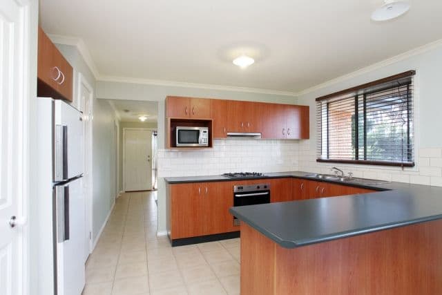 9 Crown Court, TARNEIT VIC 3029, Tarneit - Thumbnail 4