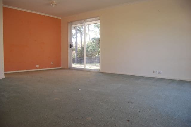 18 Pinaster Street, FOREST LAKE QLD 4078, Forest Lake - Thumbnail 2
