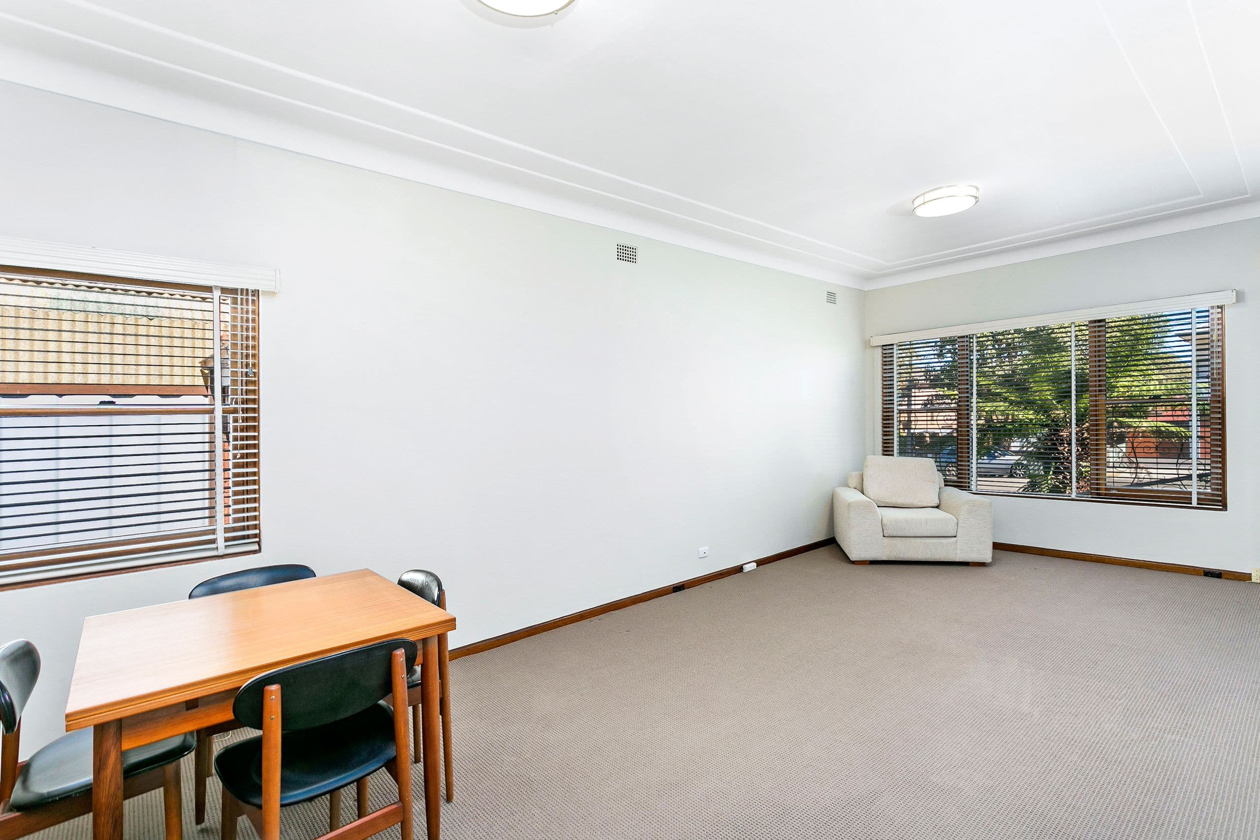 84 High Street, Carlton - Thumbnail 4