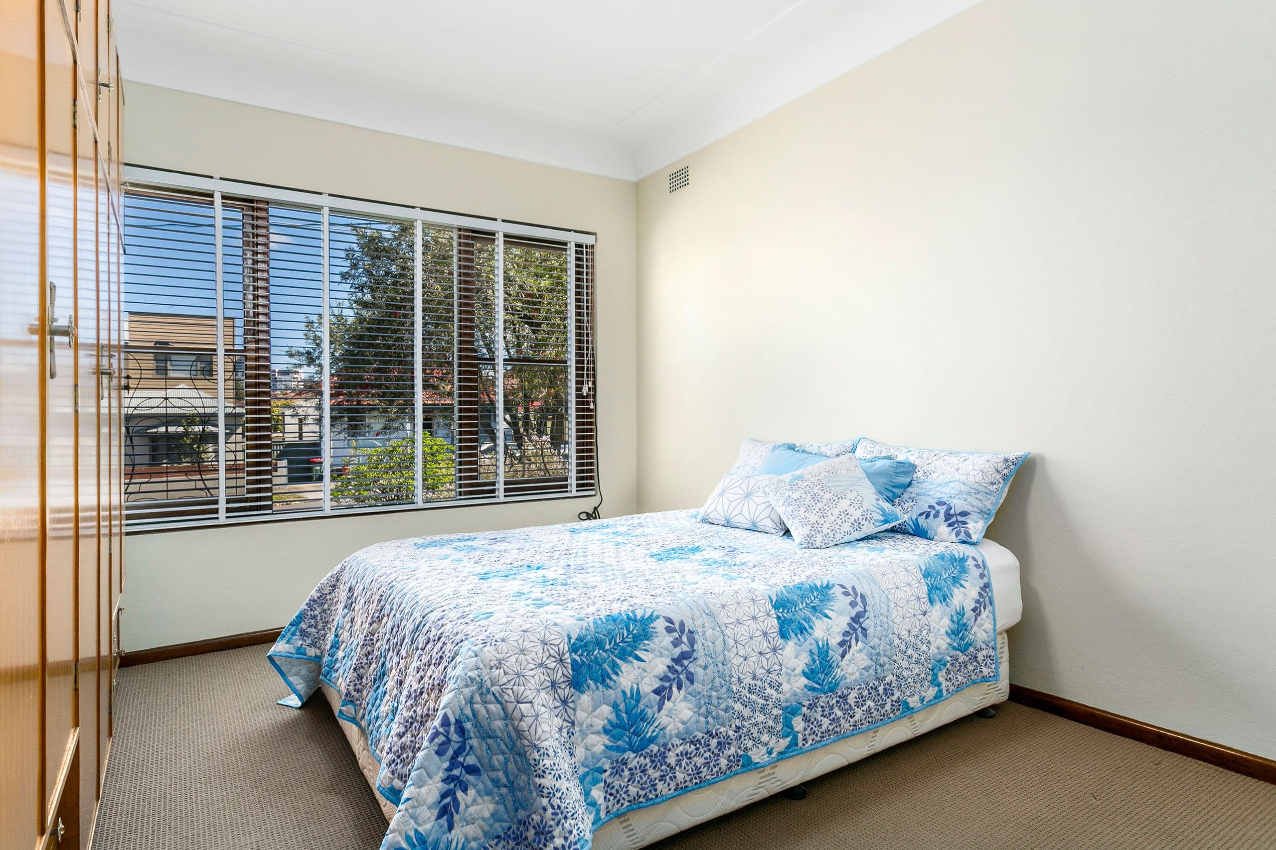 84 High Street, Carlton - Thumbnail 5