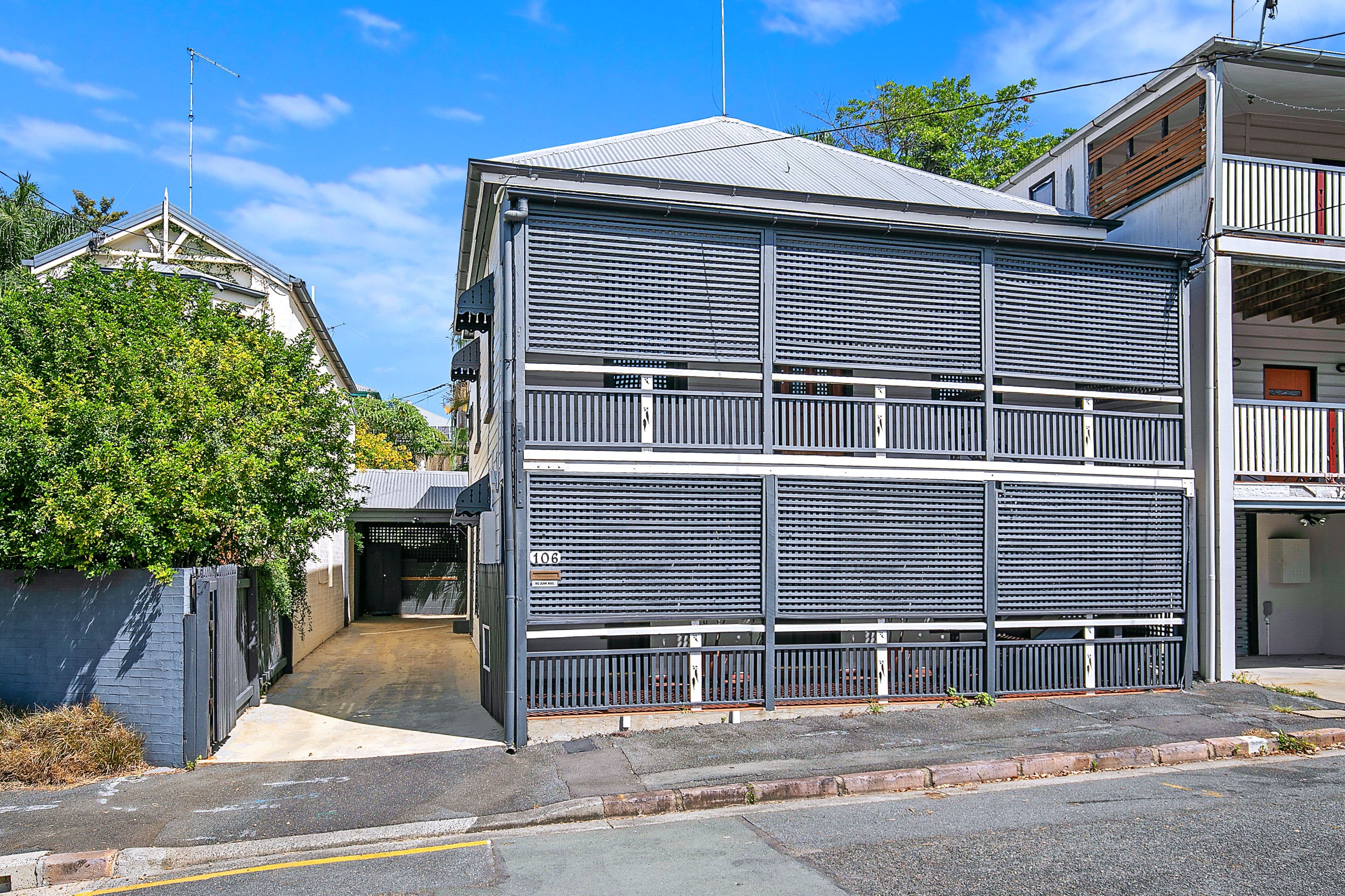 106 Kennigo Street, Spring Hill QLD 4000, Spring Hill - Thumbnail 2
