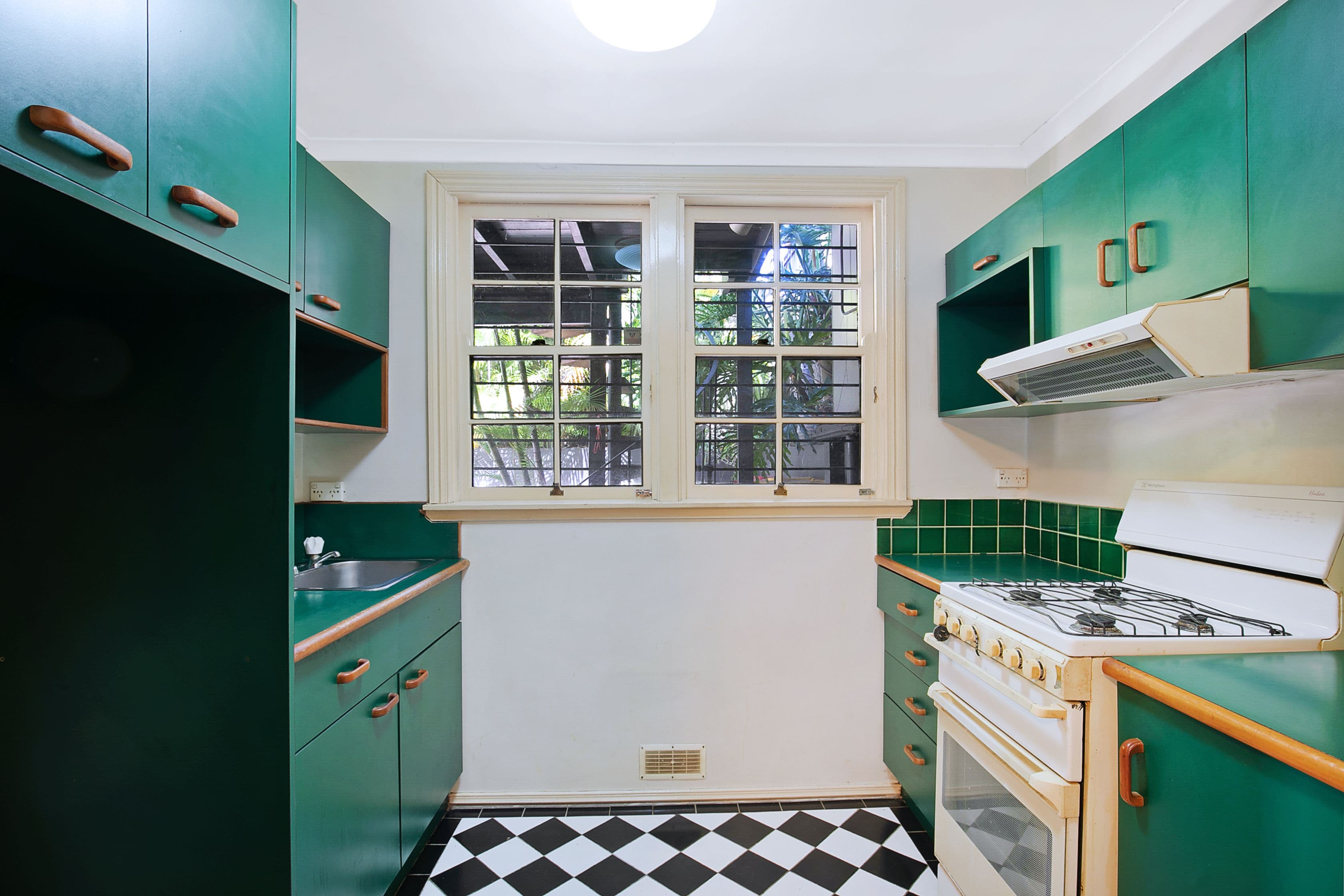 106 Kennigo Street, Spring Hill QLD 4000, Spring Hill - Thumbnail 4