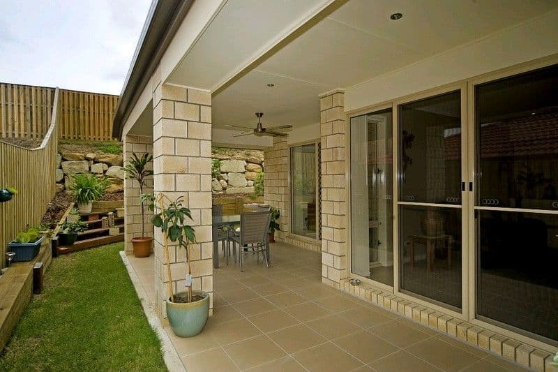 8 Kadie Place, PACIFIC PINES QLD 4211, Pacific Pines - Thumbnail 4