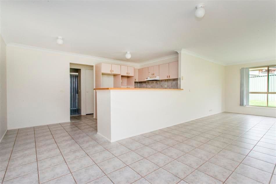 41 Waringa Crescent, Glenmore Park - Thumbnail 8