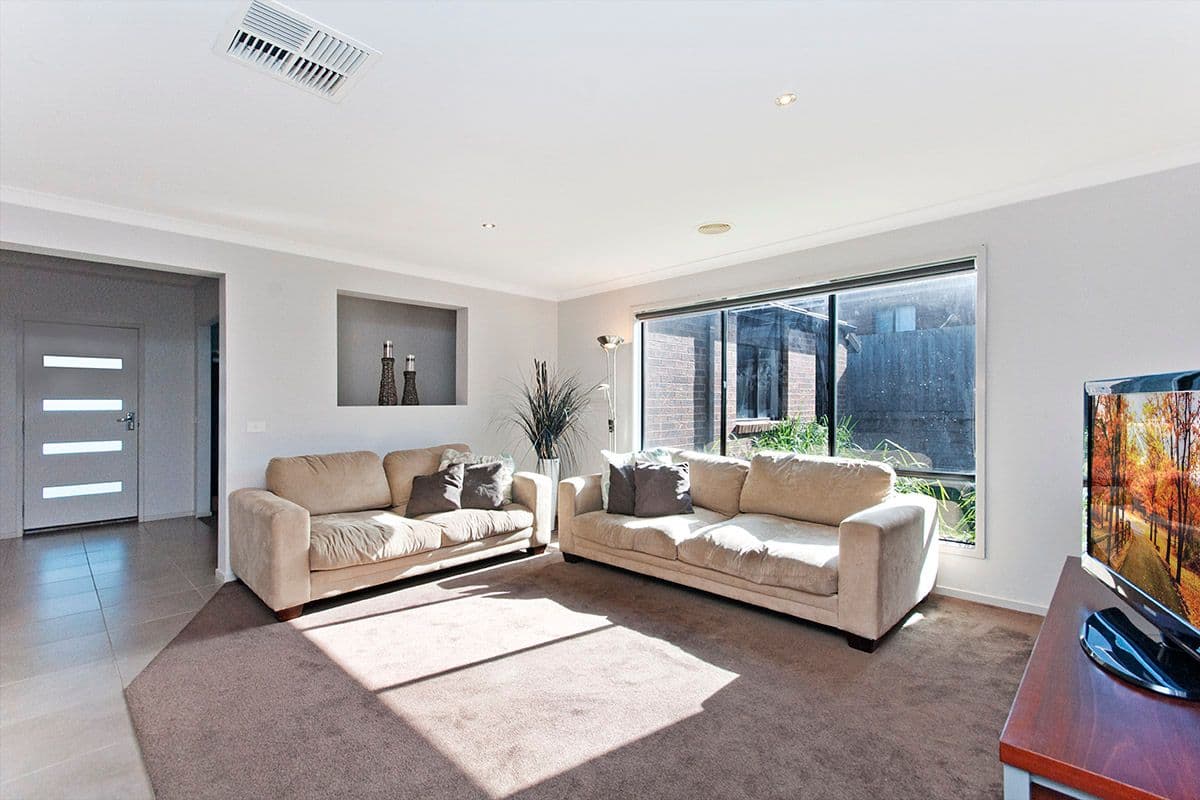 10 Grevillia Court, Warrnambool VIC 3280, Warrnambool - Thumbnail 2