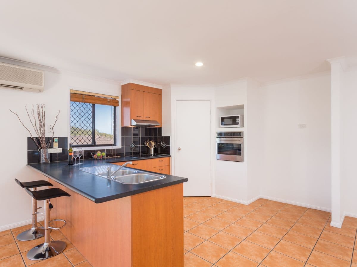 38 Sirec Way, Burleigh Heads QLD 4220, Burleigh Heads - Thumbnail 2