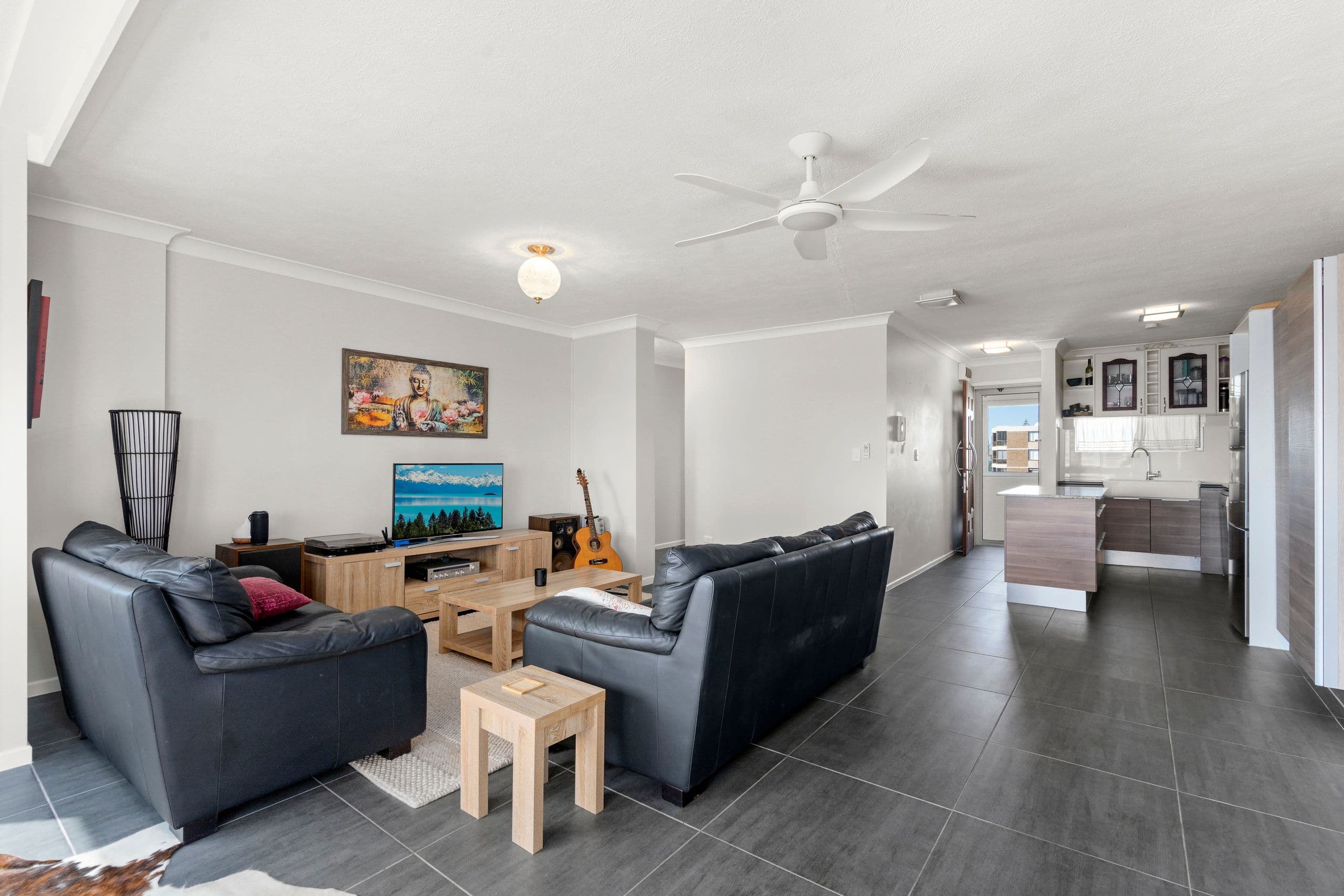 554 Marine Parade, Biggera Waters QLD 4216, Biggera Waters - Thumbnail 8
