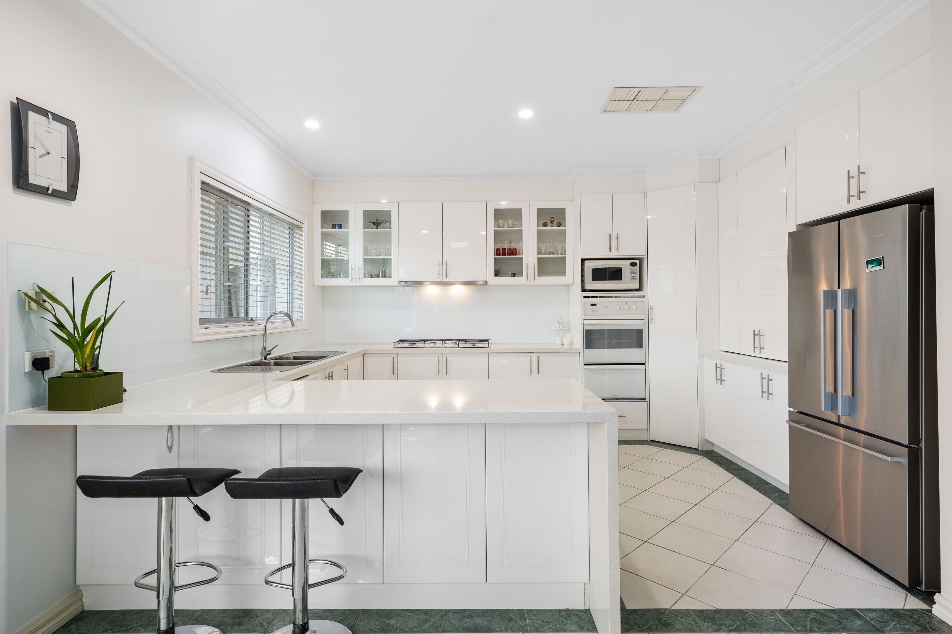 4 Caitlyn Court, Bundoora VIC 3083, Bundoora - Thumbnail 3