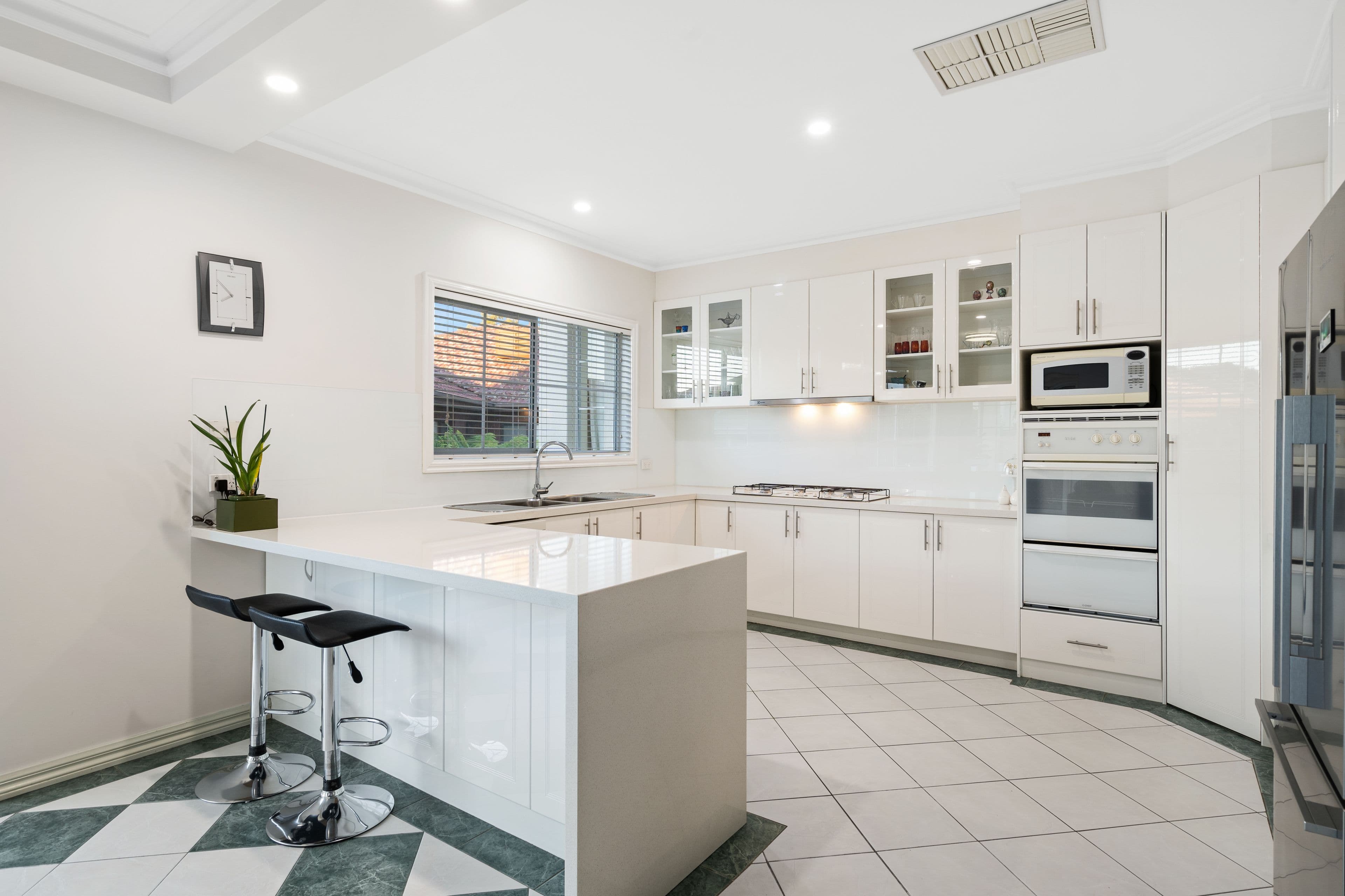 4 Caitlyn Court, Bundoora VIC 3083, Bundoora - Thumbnail 7