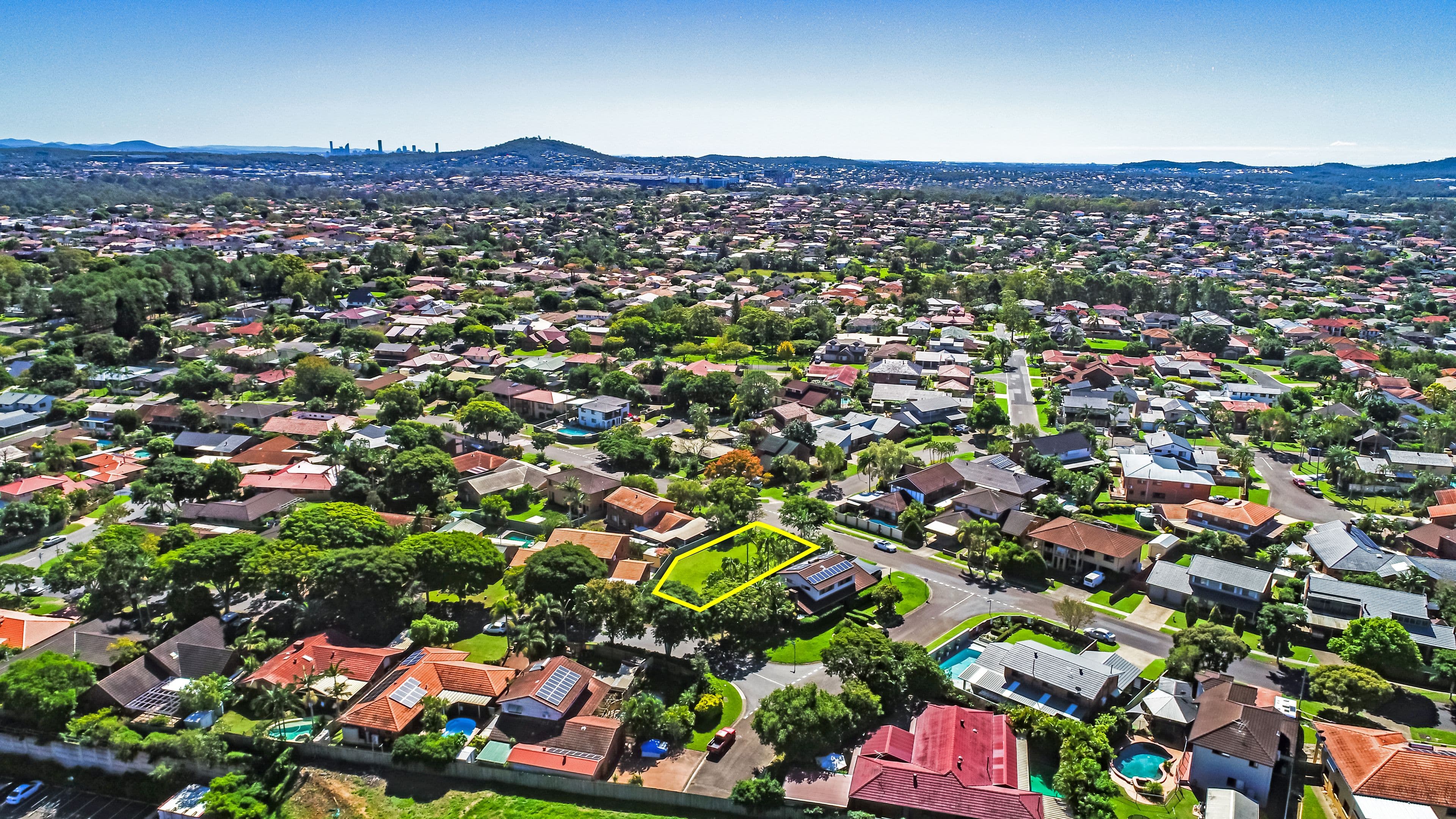 33 Oakleaf Street, Eight Mile Plains QLD 4113, Eight Mile Plains - Thumbnail 2