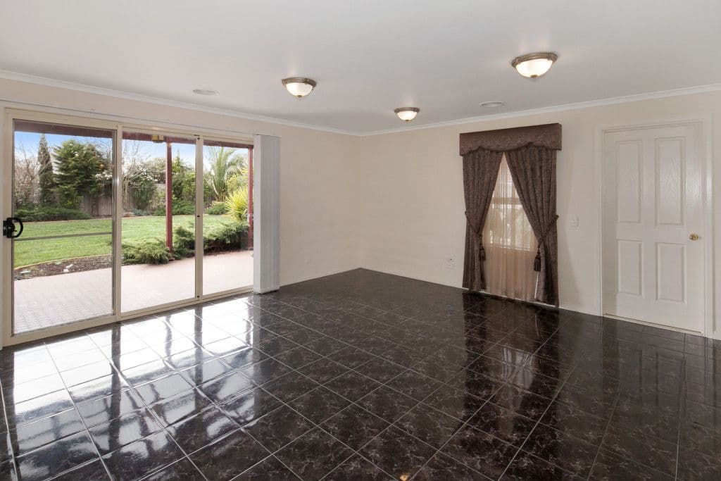 30 Scarborough Crescent, Alfredton VIC 3350, Alfredton - Thumbnail 3