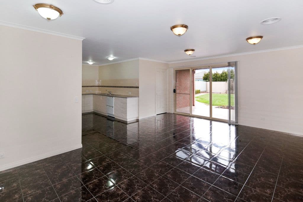 30 Scarborough Crescent, Alfredton VIC 3350, Alfredton - Thumbnail 4