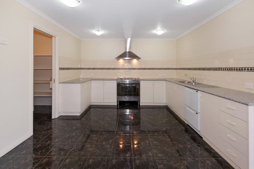 30 Scarborough Crescent, Alfredton VIC 3350, Alfredton - Thumbnail 6