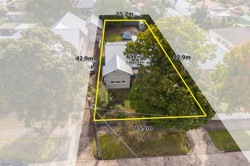 30 Herne Street, Manifold Heights VIC 3218, Manifold Heights - Image 1
