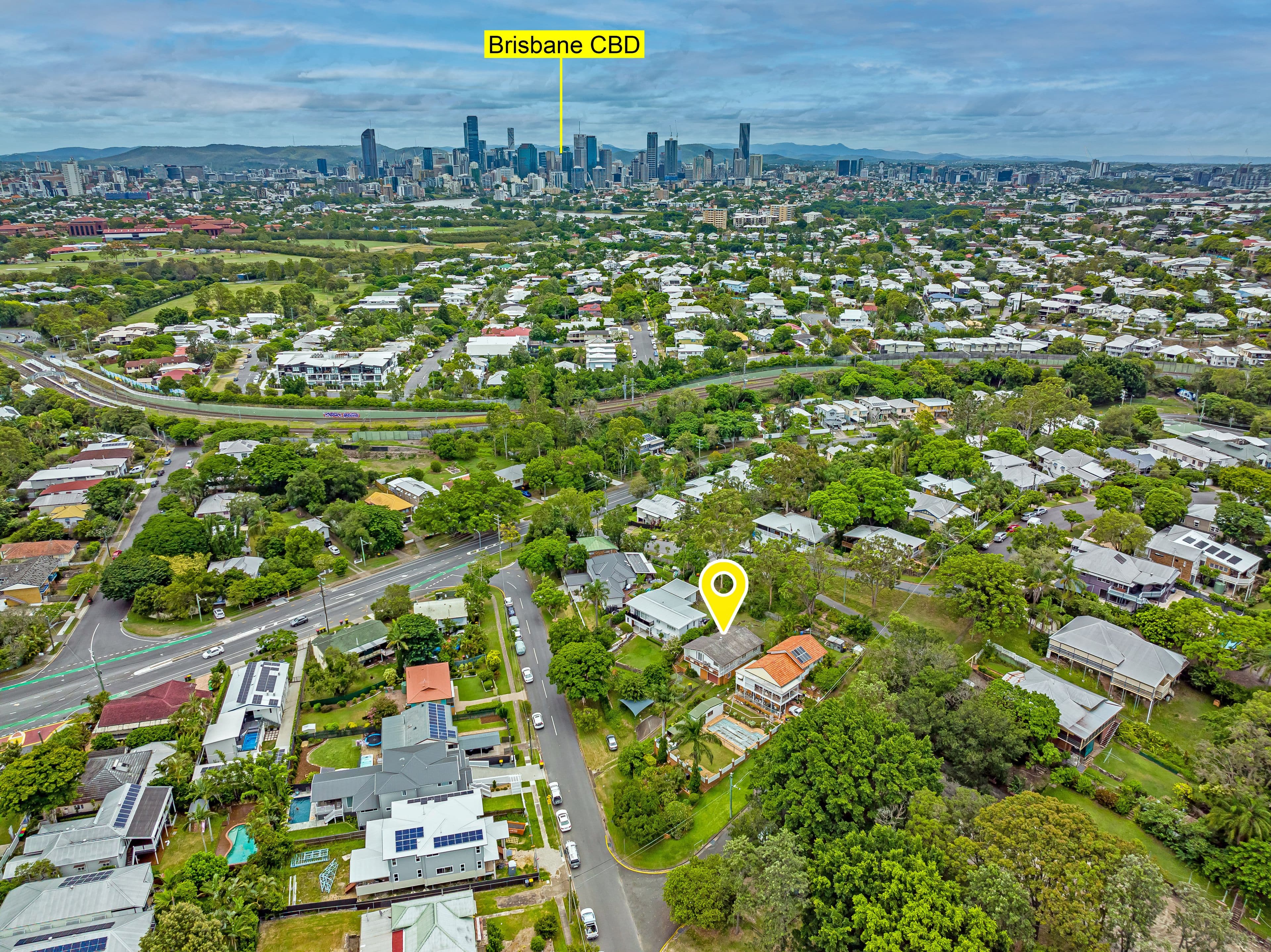 10 Pattison Avenue, Norman Park QLD 4170, Norman Park - Thumbnail 2