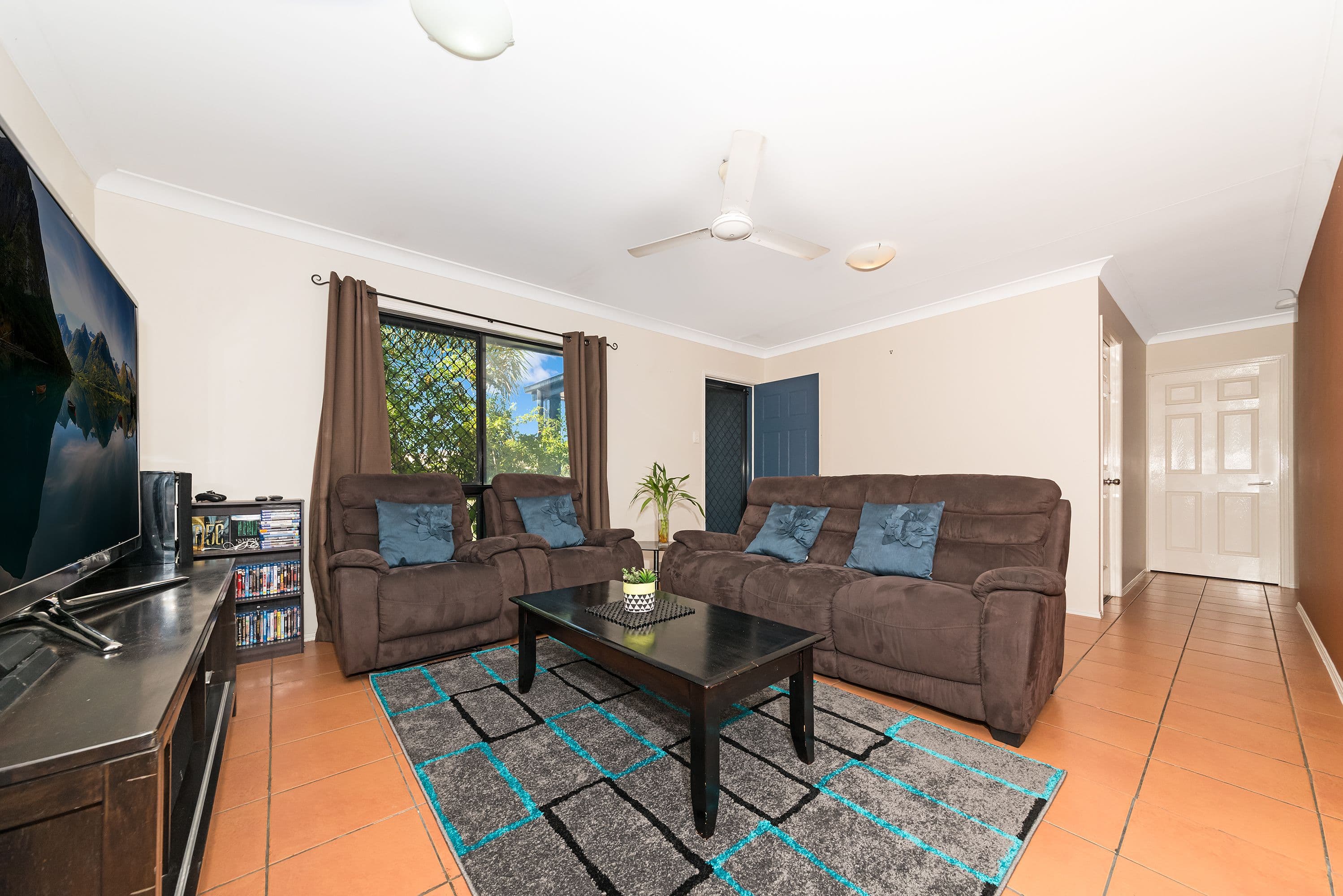 17 Black Braes Court, Mount Louisa QLD 4814, Mount Louisa - Thumbnail 3