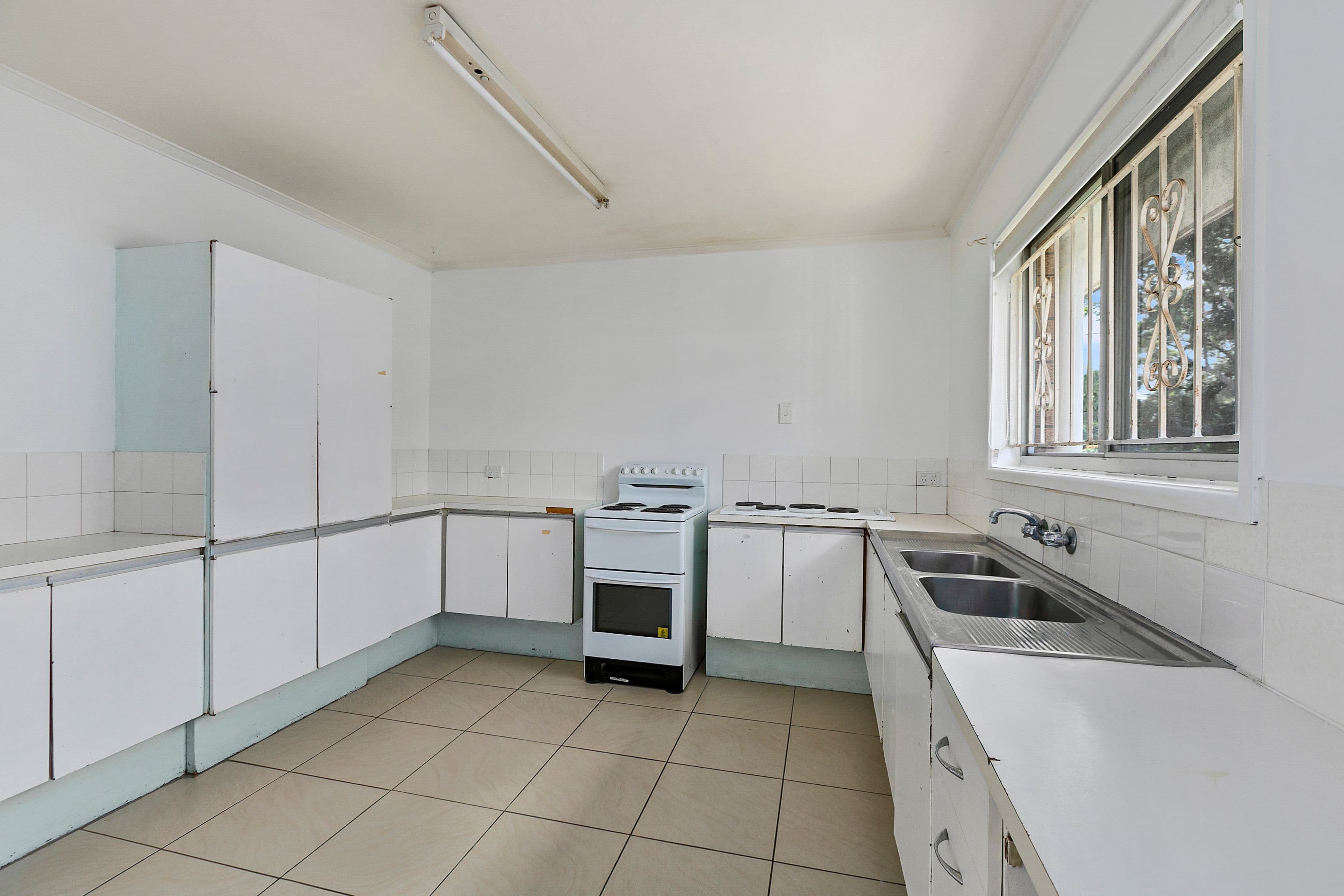 460 Nursery Road, Holland Park QLD 4121, Holland Park - Thumbnail 4