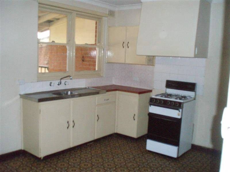 4a Belarius Street, COOLBELLUP WA 6163, Coolbellup - Thumbnail 2