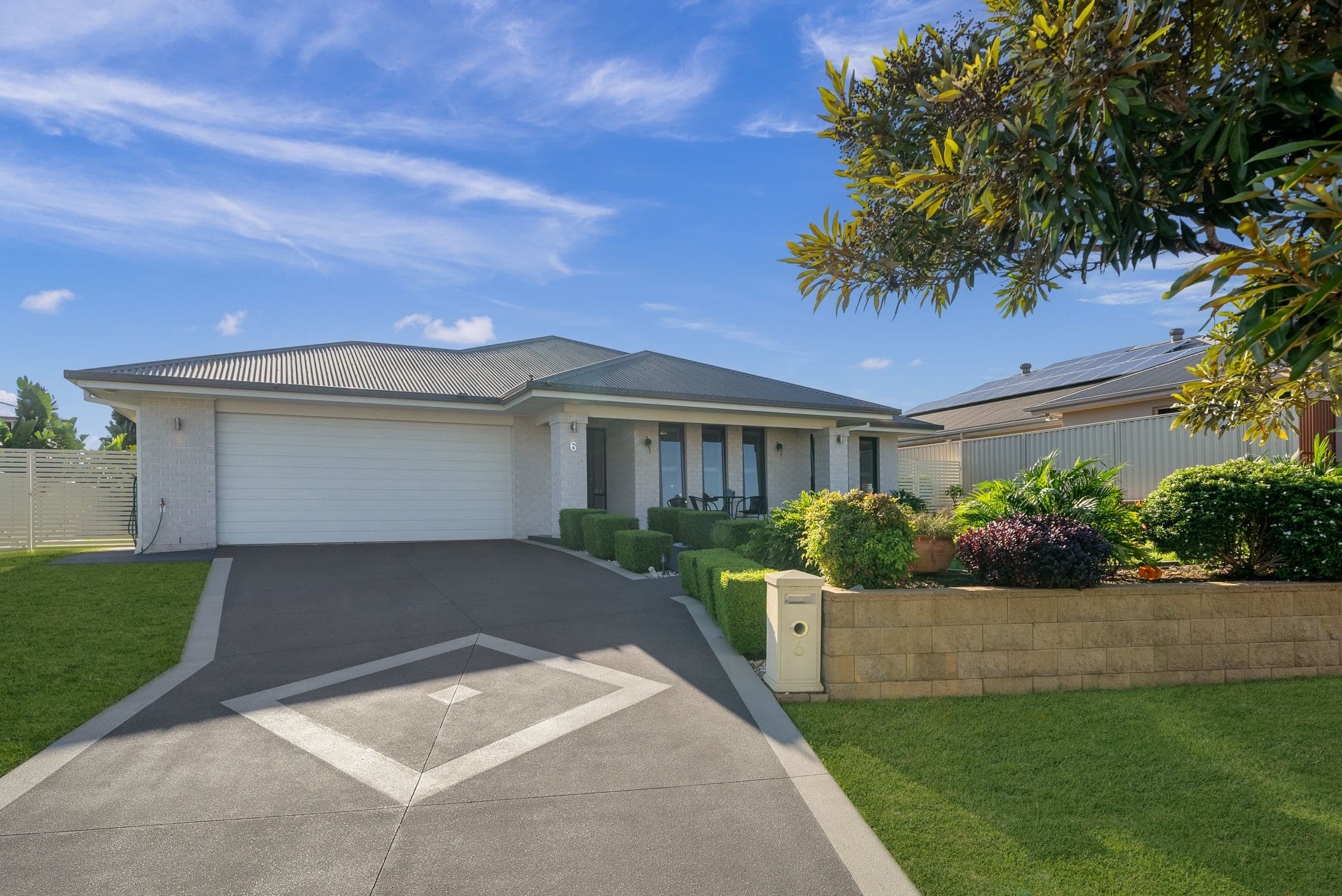 6 Hugh Crescent, Murrumba Downs QLD 4503, Murrumba Downs - Thumbnail 2