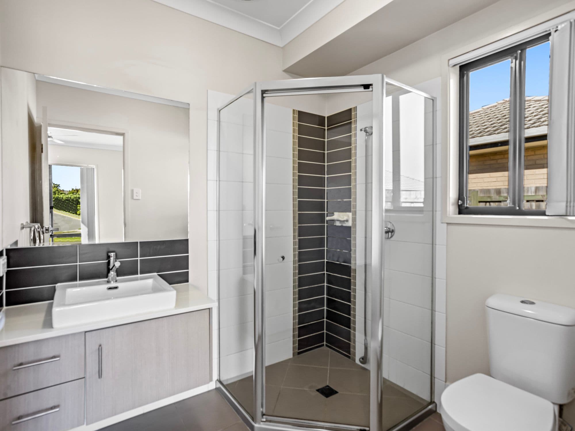 15 Lamont Street, Coomera QLD 4209, Coomera - Thumbnail 7