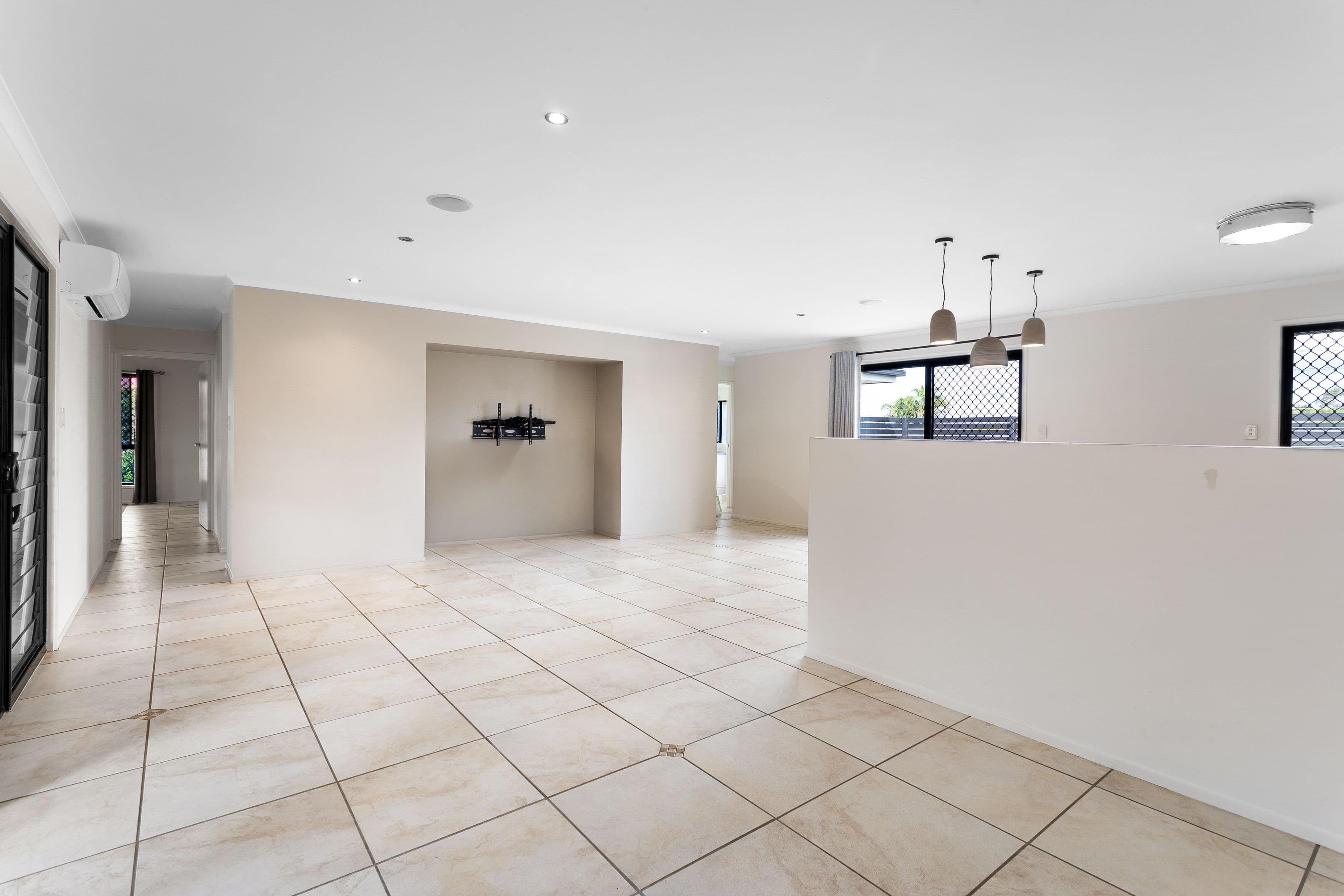 31 Cairns Crescent, Deception Bay QLD 4508, Deception Bay - Thumbnail 5