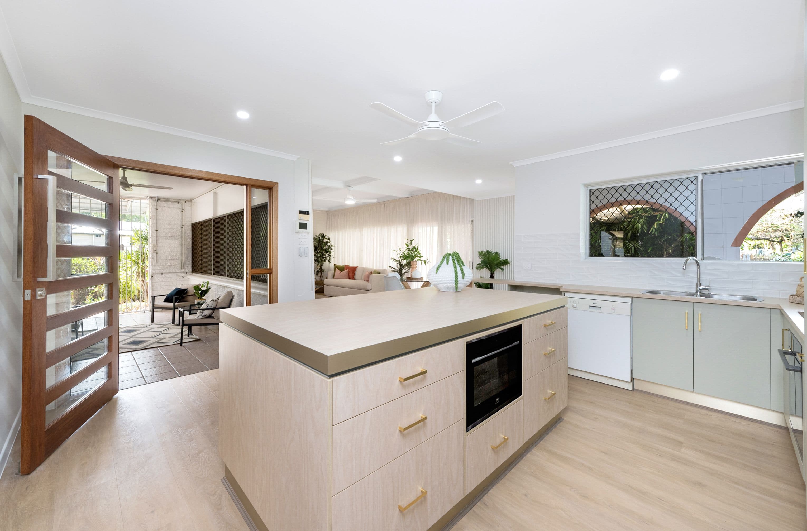54 Love Lane, Mundingburra QLD 4812, Mundingburra - Thumbnail 5
