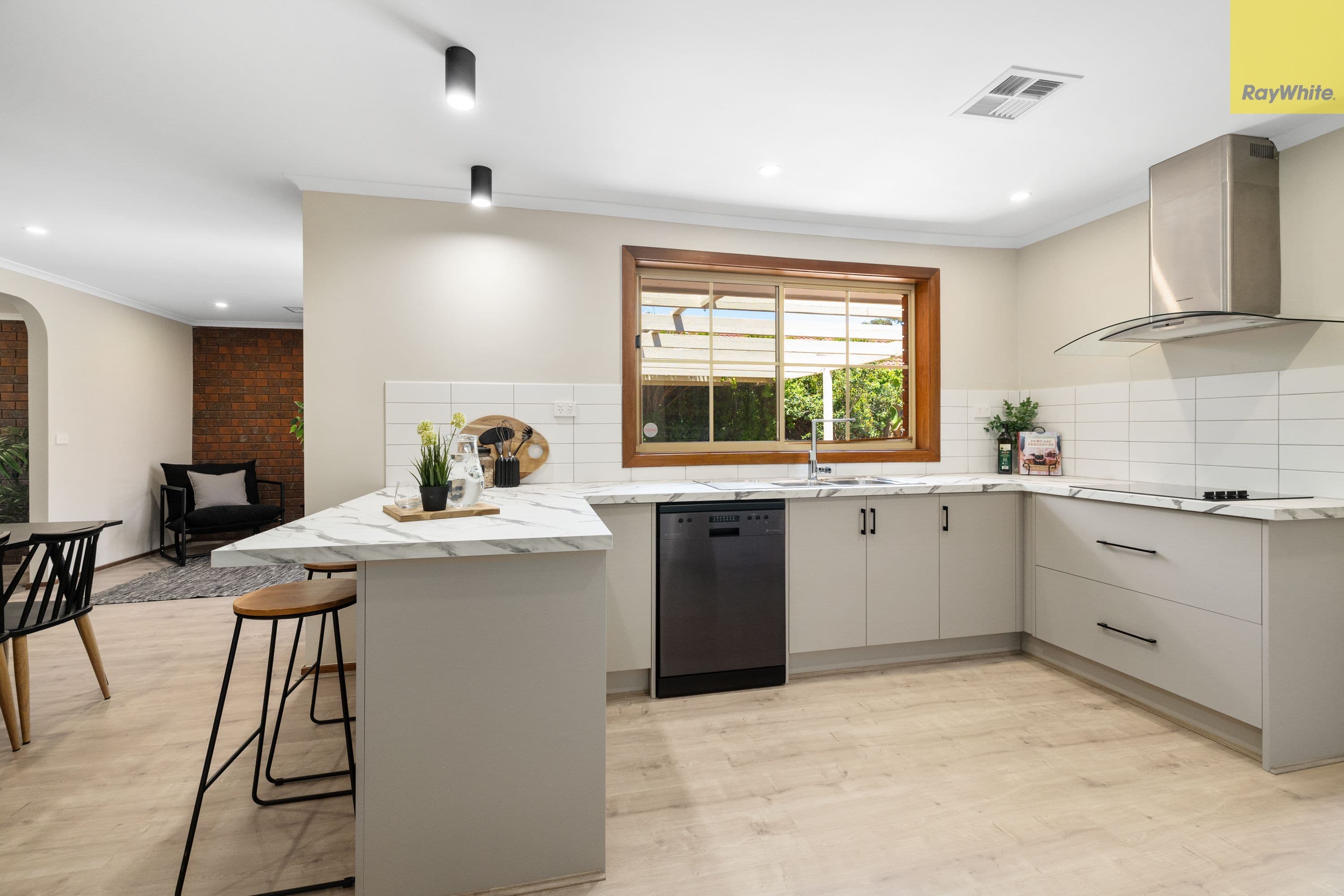 62 Underbank Boulevard, Bacchus Marsh VIC 3340, Bacchus Marsh - Thumbnail 7
