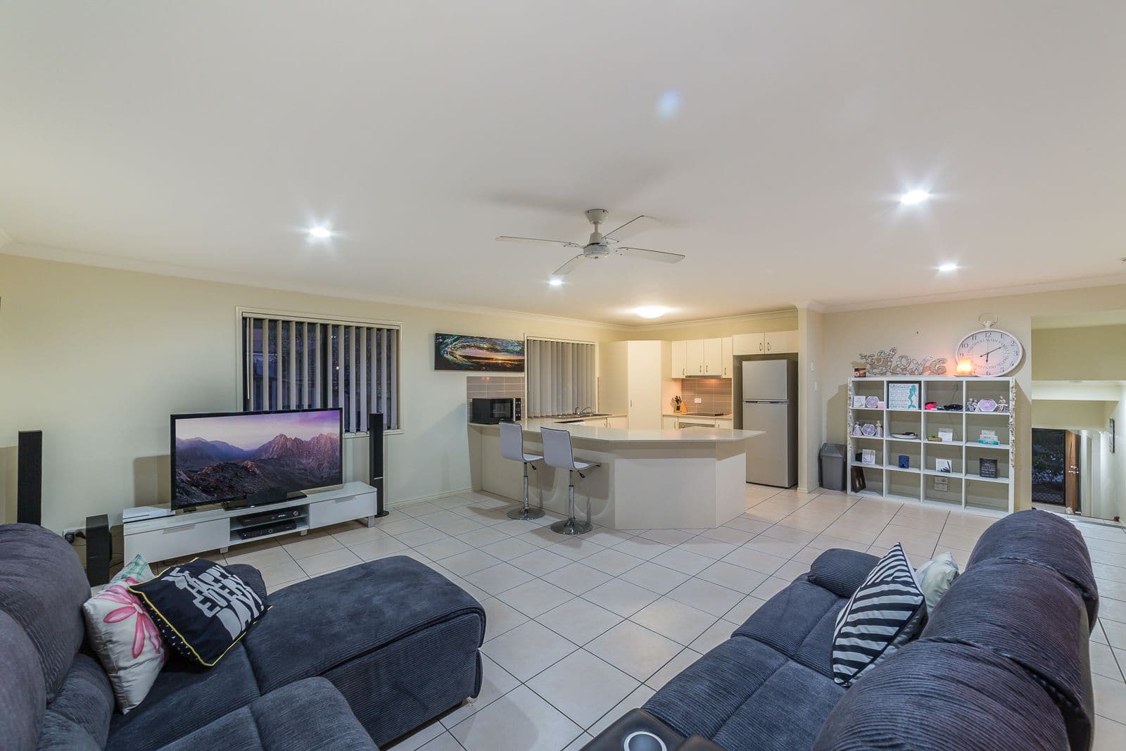 9 Amaray Drive, Upper Coomera QLD 4209, Upper Coomera - Thumbnail 3