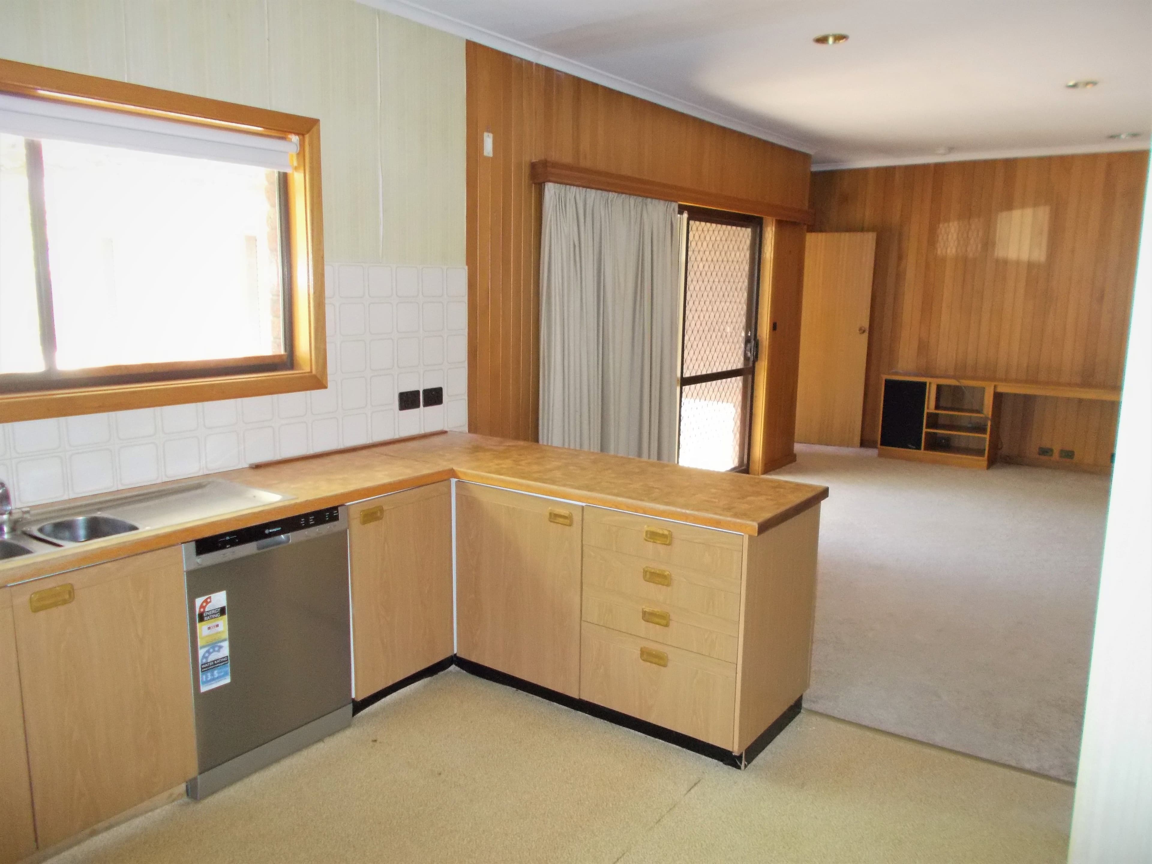9 Cannawigara Road, Bordertown SA 5268, Bordertown - Thumbnail 2