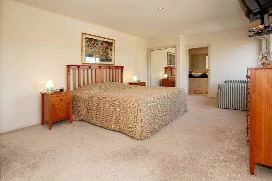 1 Stradella Avenue, VERMONT SOUTH VIC 3133, Vermont South - Thumbnail 6
