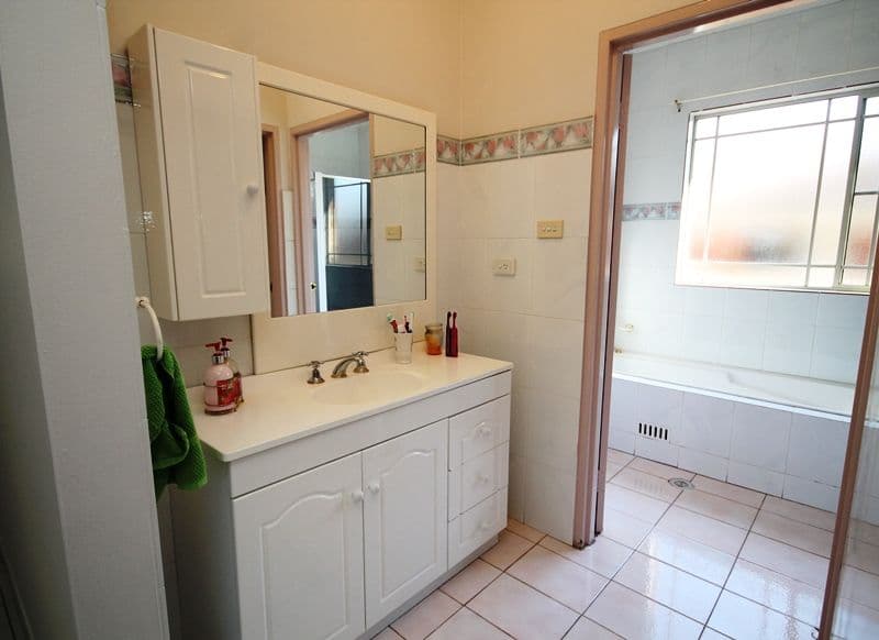 51 Lyrebird Crescent, GREEN VALLEY NSW 2168, Green Valley - Thumbnail 6