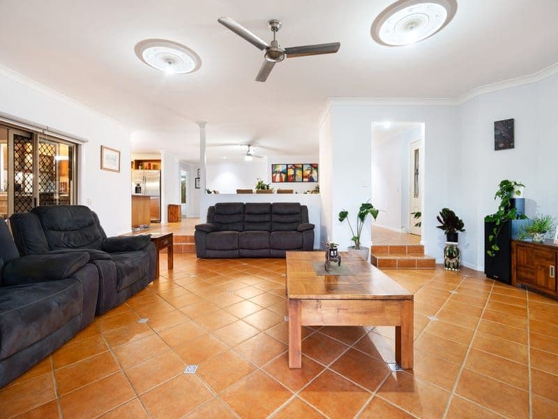 18 Phoenix Street, Pacific Pines QLD 4211, Pacific Pines - Thumbnail 3