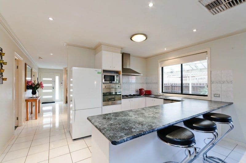 4 Stead Street, ROXBURGH PARK VIC 3064, Roxburgh Park - Thumbnail 2