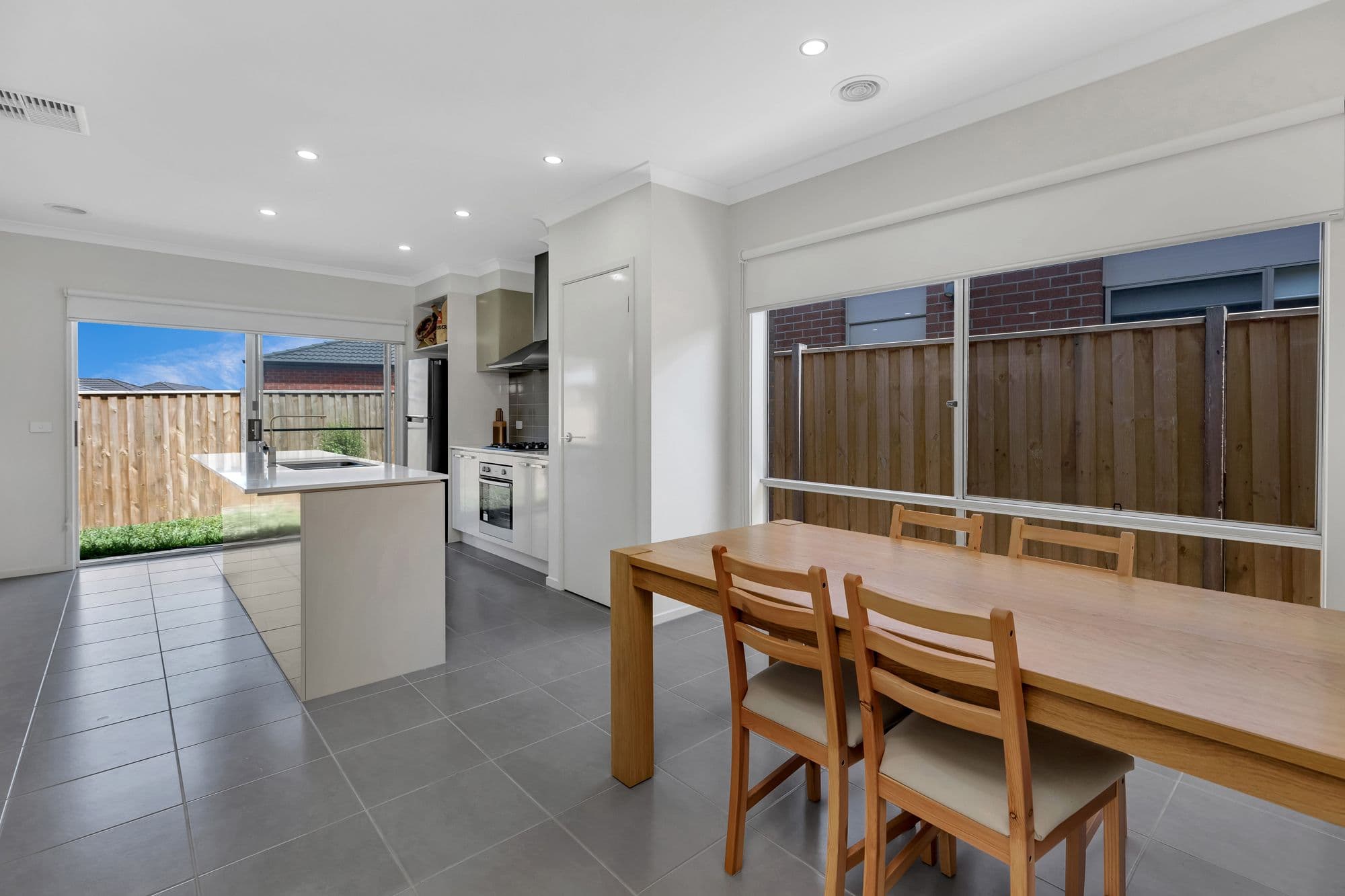 22 Indura Drive, Werribee VIC 3030, Werribee - Thumbnail 2