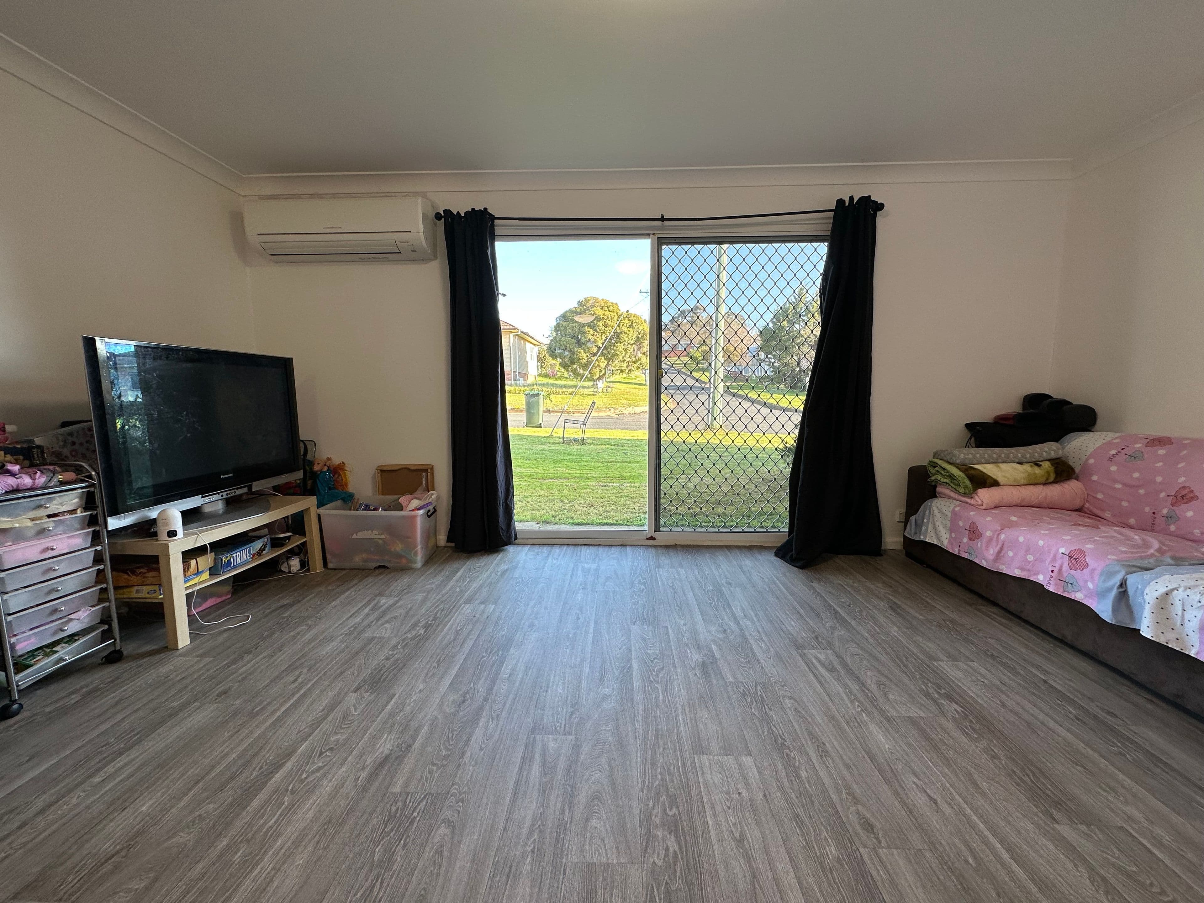 11 Memagong Street, Young NSW 2594, Young - Thumbnail 4