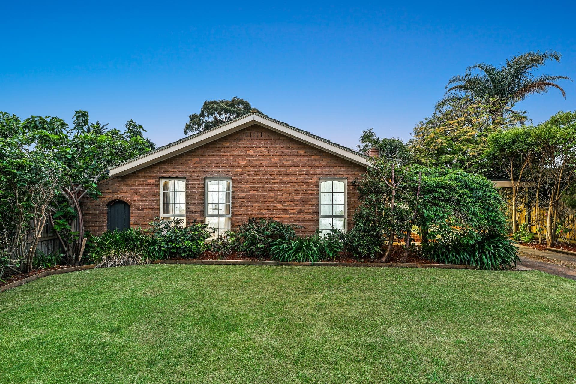 19 Strathavan Drive, Berwick VIC 3806, Berwick - Image 1