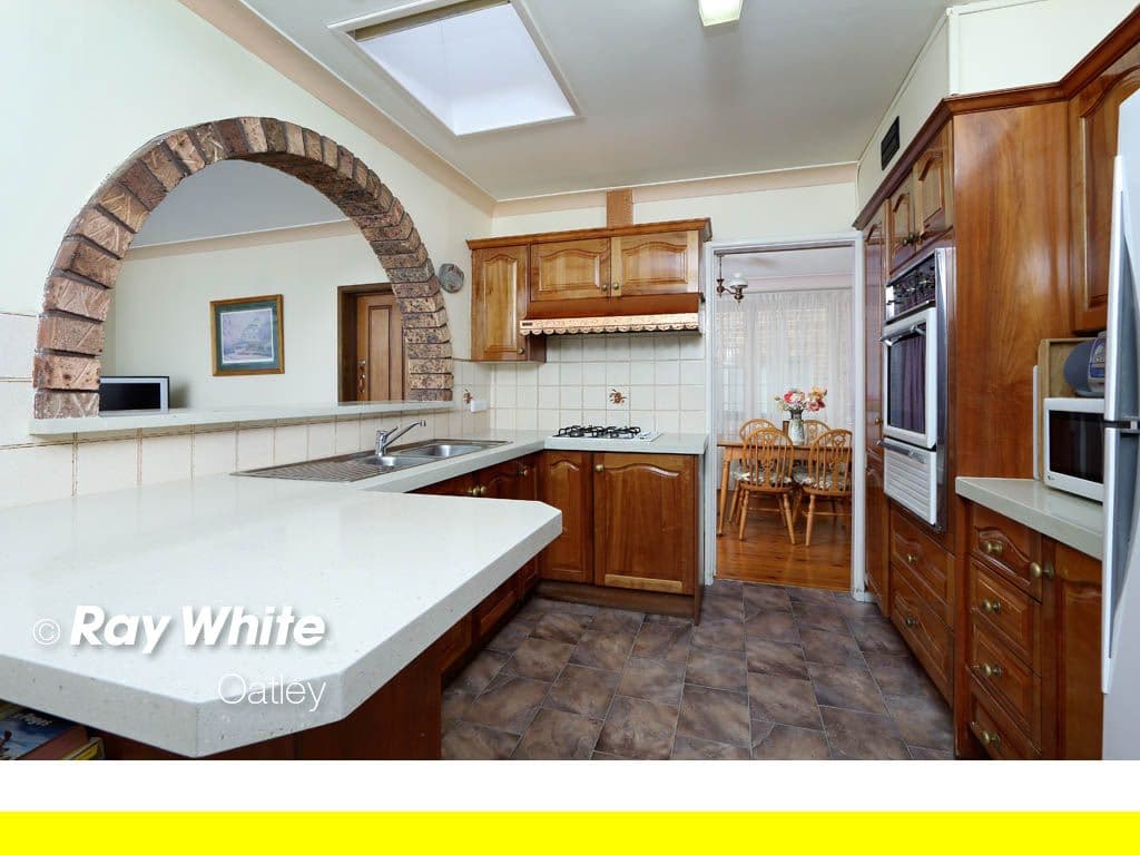 16 Waterside Parade, PEAKHURST HEIGHTS NSW 2210, Peakhurst Heights - Thumbnail 7