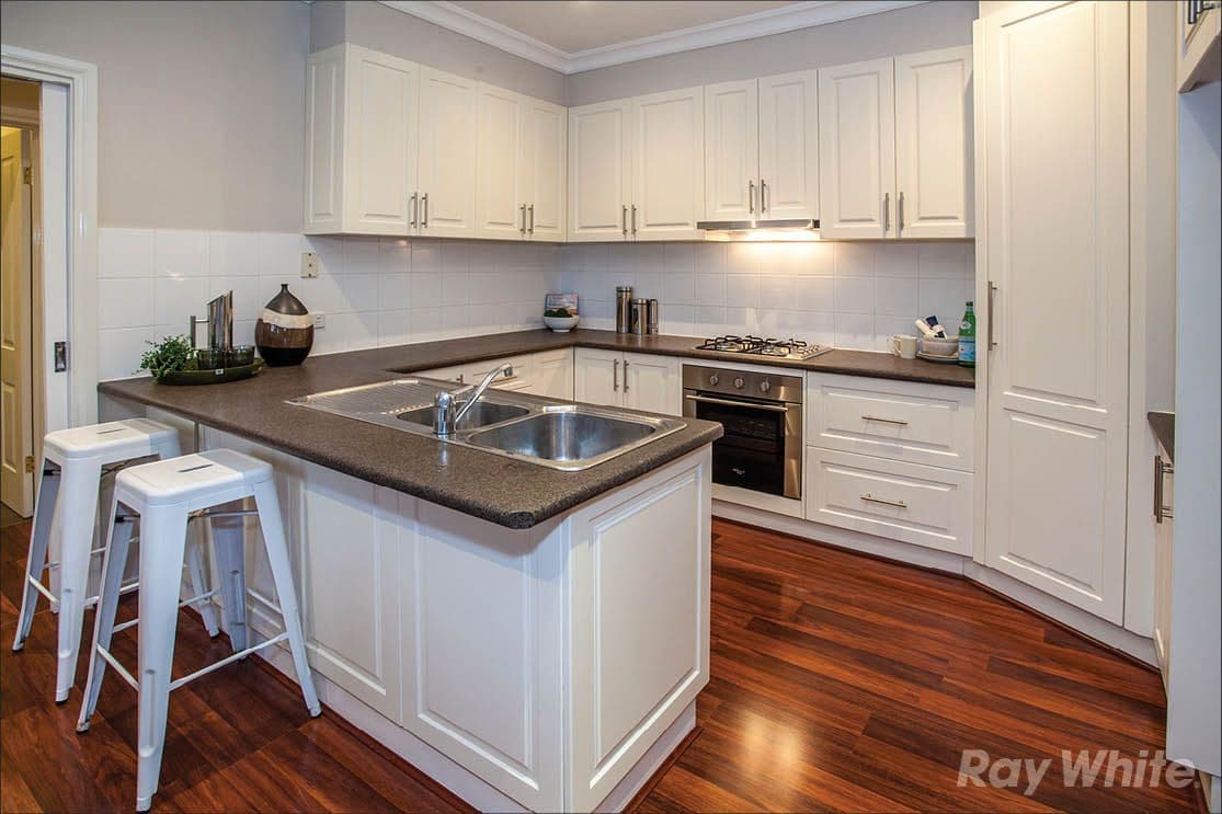 10 Mountain Crescent, Mulgrave VIC 3170, Mulgrave - Thumbnail 3