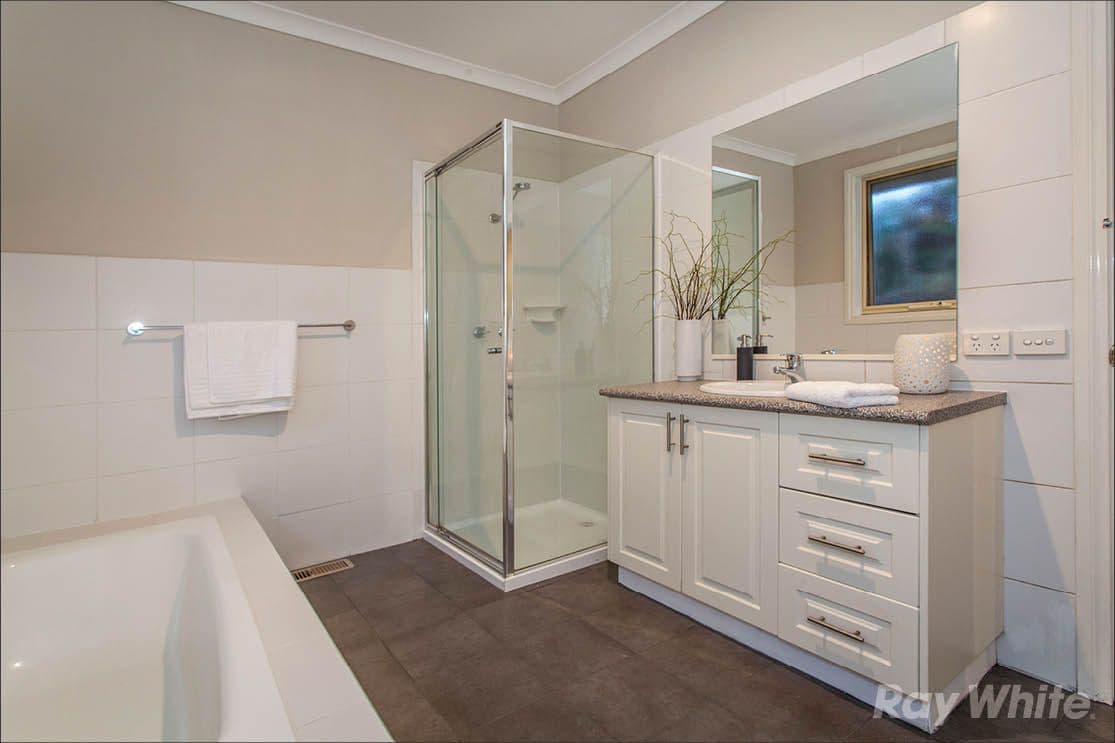10 Mountain Crescent, Mulgrave VIC 3170, Mulgrave - Thumbnail 5