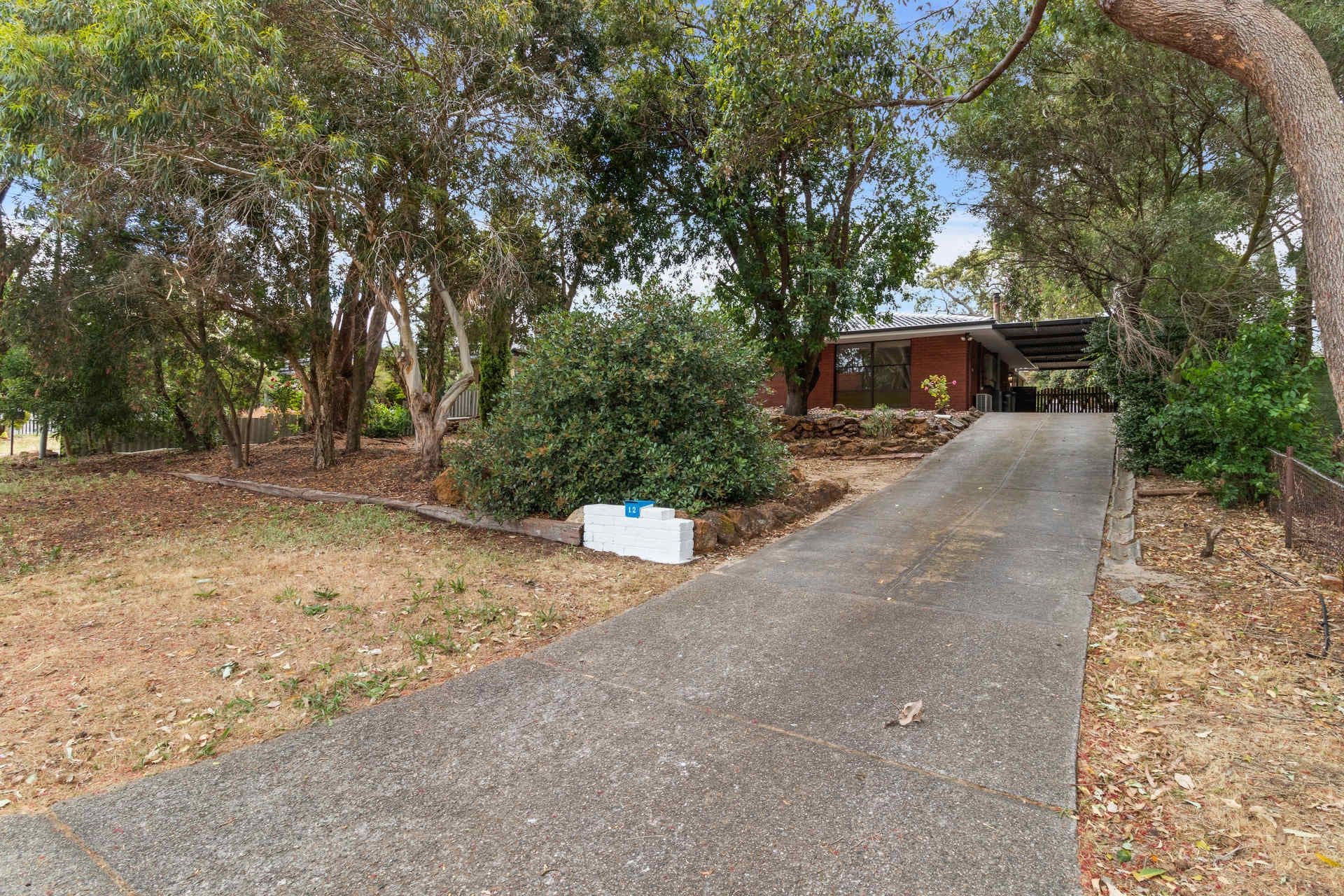 12 Andrew Street, Kalamunda WA 6076, Kalamunda - Thumbnail 2
