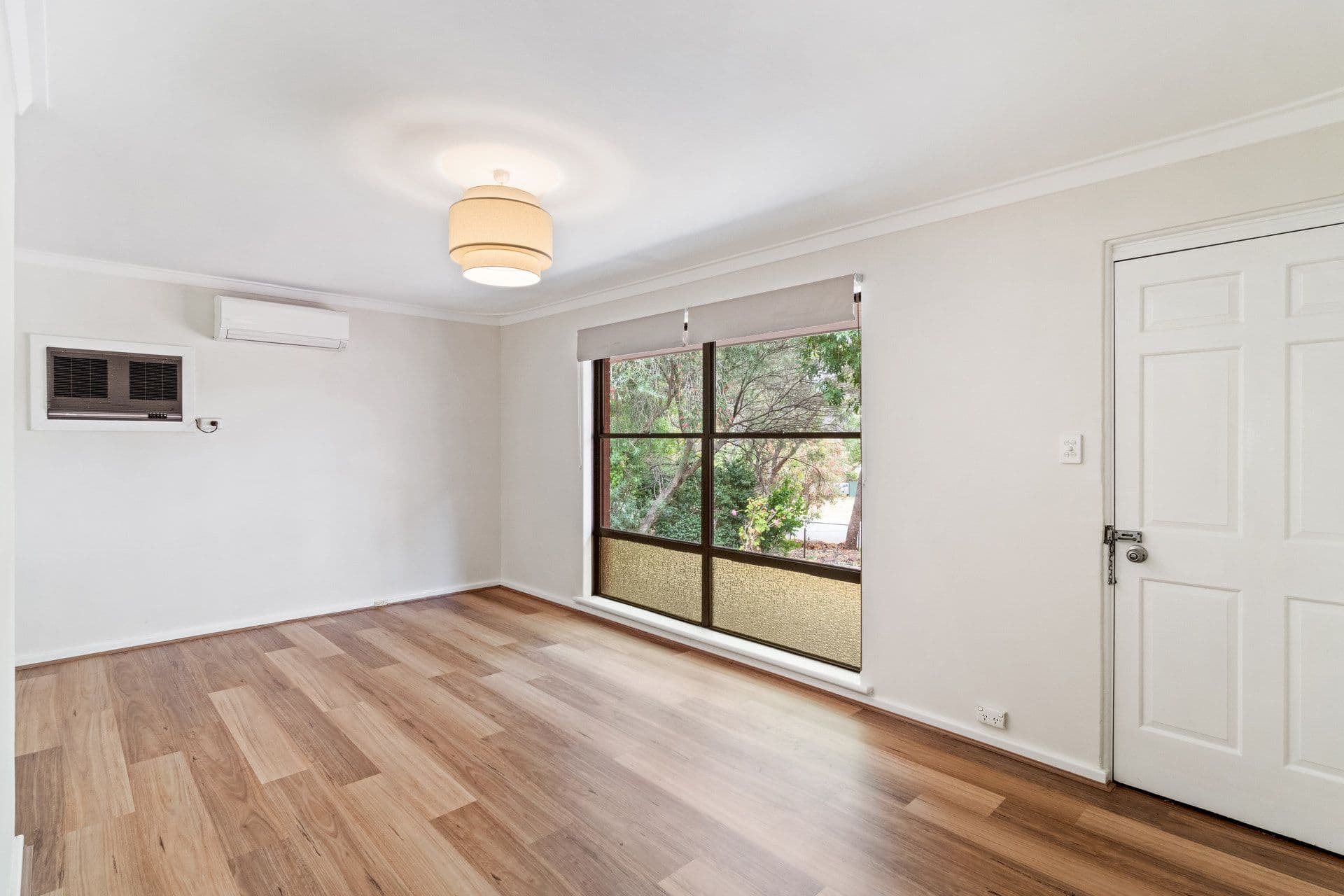 12 Andrew Street, Kalamunda WA 6076, Kalamunda - Thumbnail 4