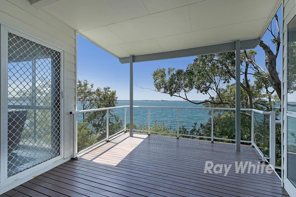5 Robey Crescent, Coal Point - Thumbnail 5