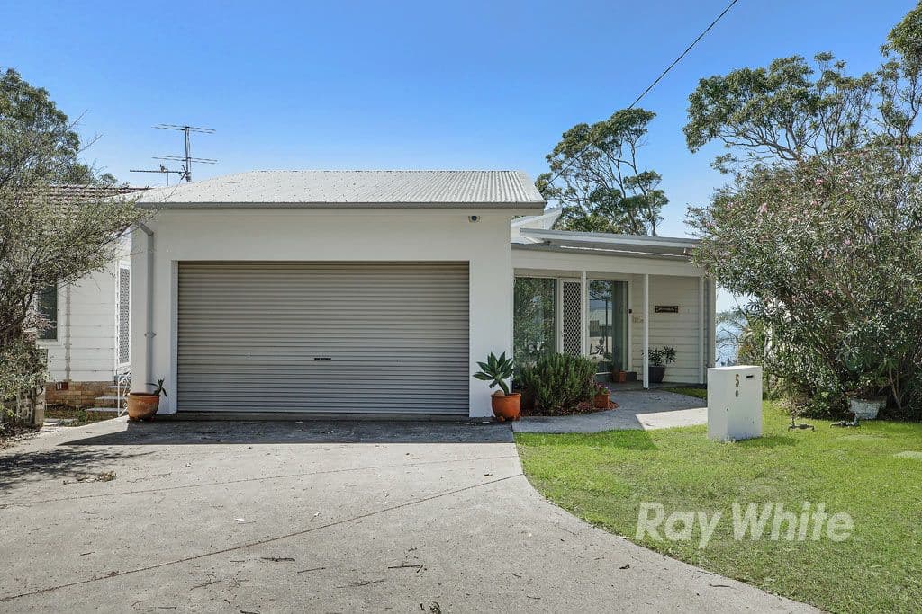 5 Robey Crescent, Coal Point - Thumbnail 7