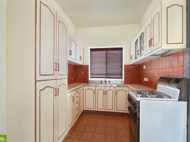 46 Taronga Avenue, Mount Saint Thomas NSW 2500, Mount Saint Thomas - Thumbnail 6