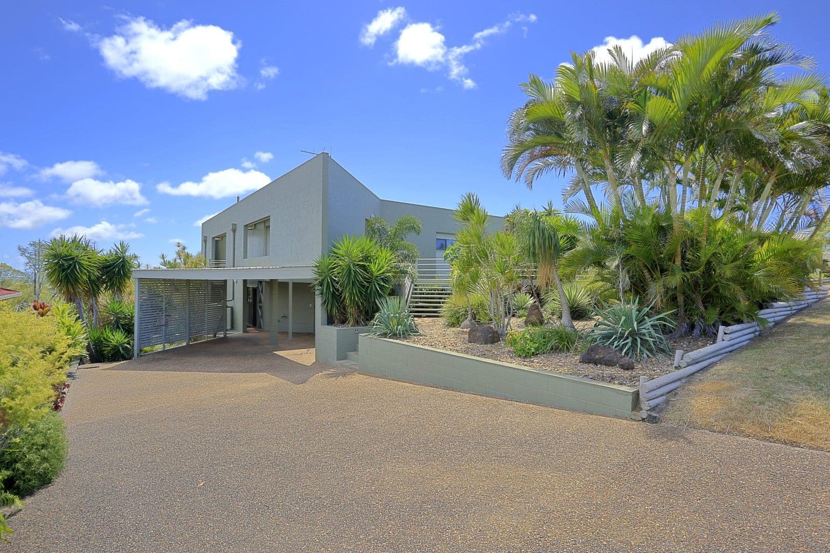 9 Hilltop Avenue, Qunaba QLD 4670, Qunaba - Thumbnail 7