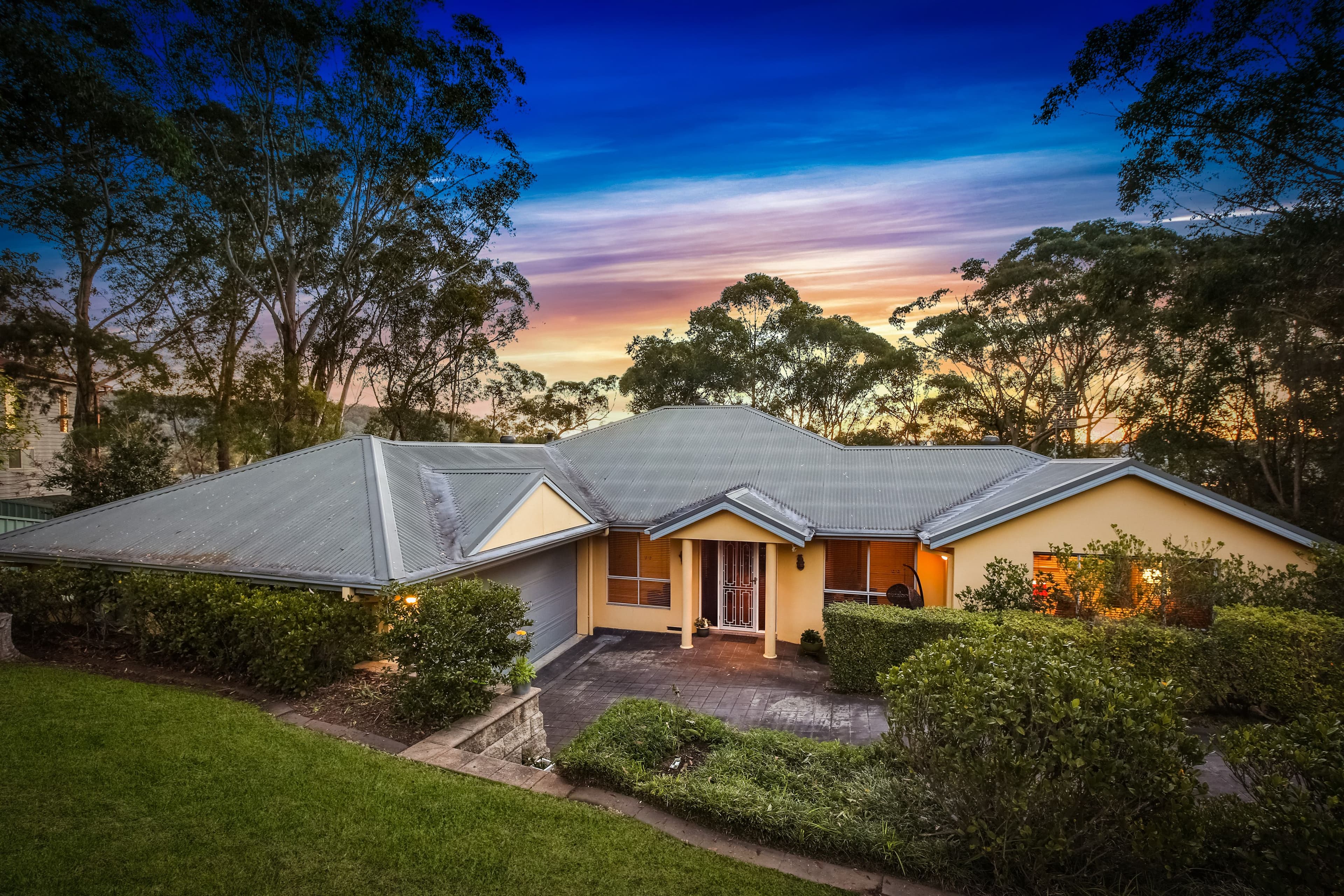 12 Cooper Road, Green Point - Image 1